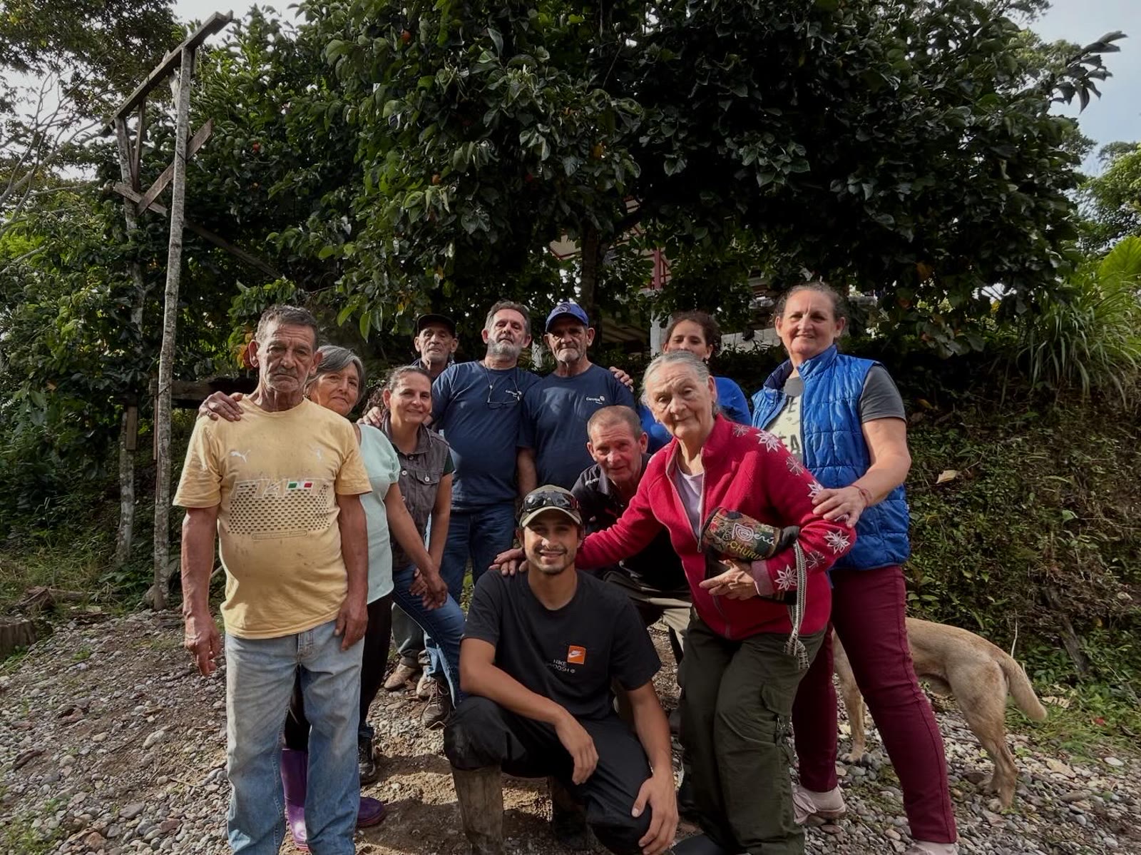 La familia IDARU en la finca de Palomar